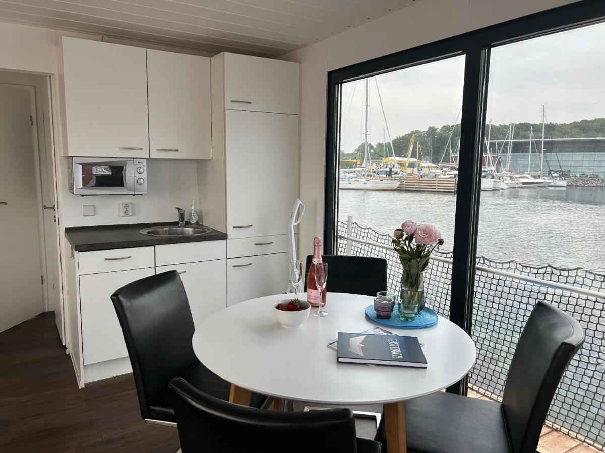 Hausboot Floating 44 In Laboe - Boot 1 - Nikse Vila Exterior foto